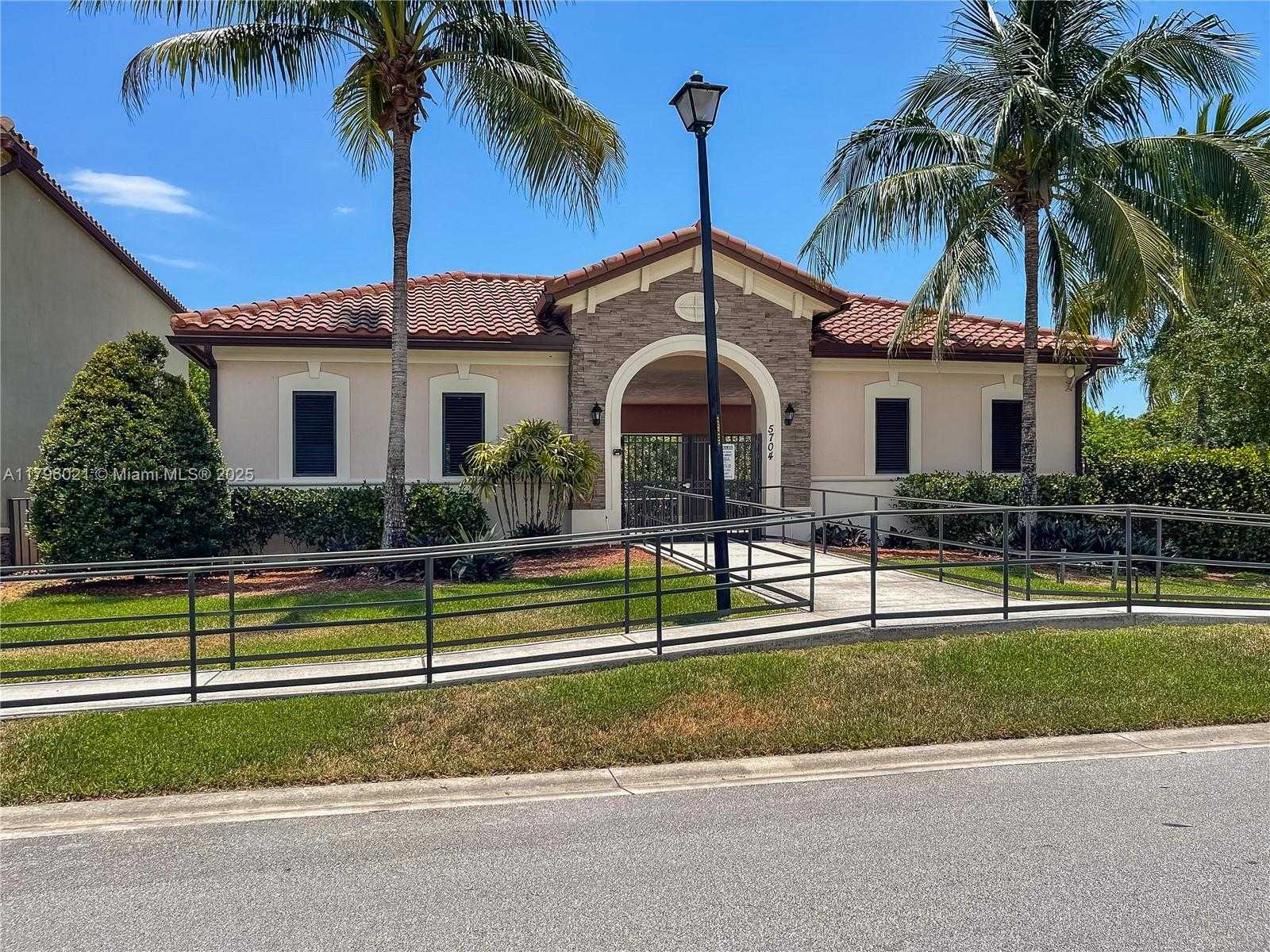 Small Image of 4723 NORTH WEST 59TH ST, Tamarac Number 2