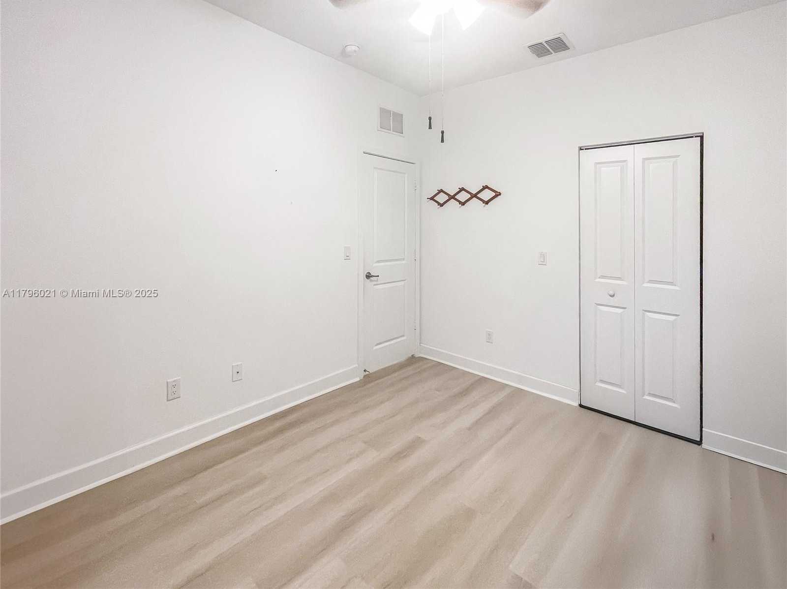 Small Image of 4723 NORTH WEST 59TH ST, Tamarac Number 26