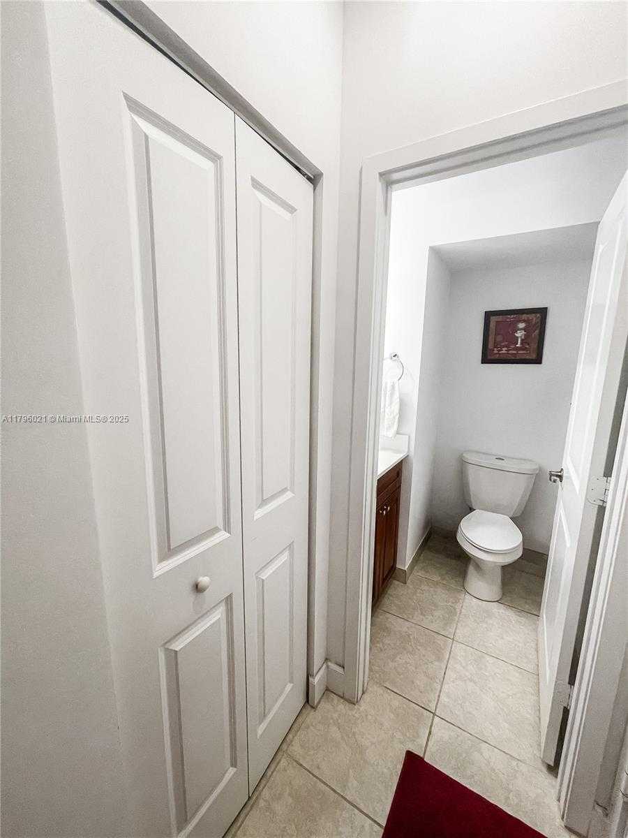 Small Image of 4723 NORTH WEST 59TH ST, Tamarac Number 29