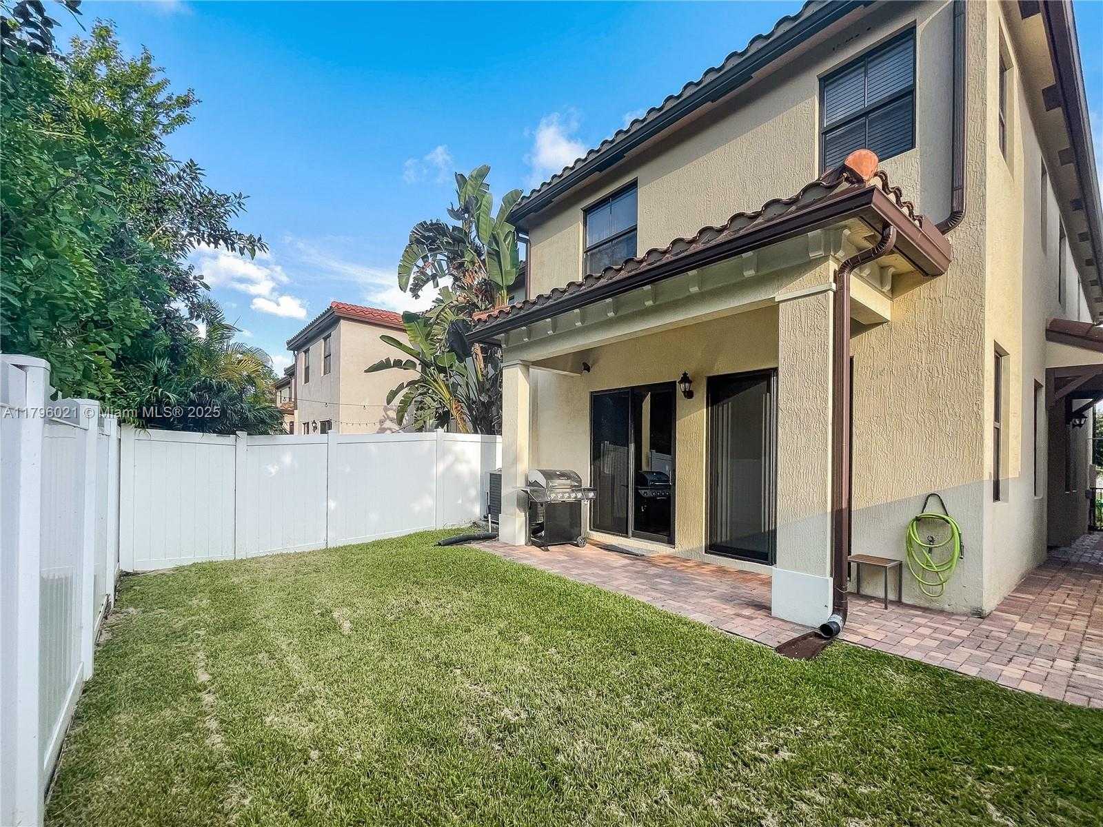 Small Image of 4723 NORTH WEST 59TH ST, Tamarac Number 4