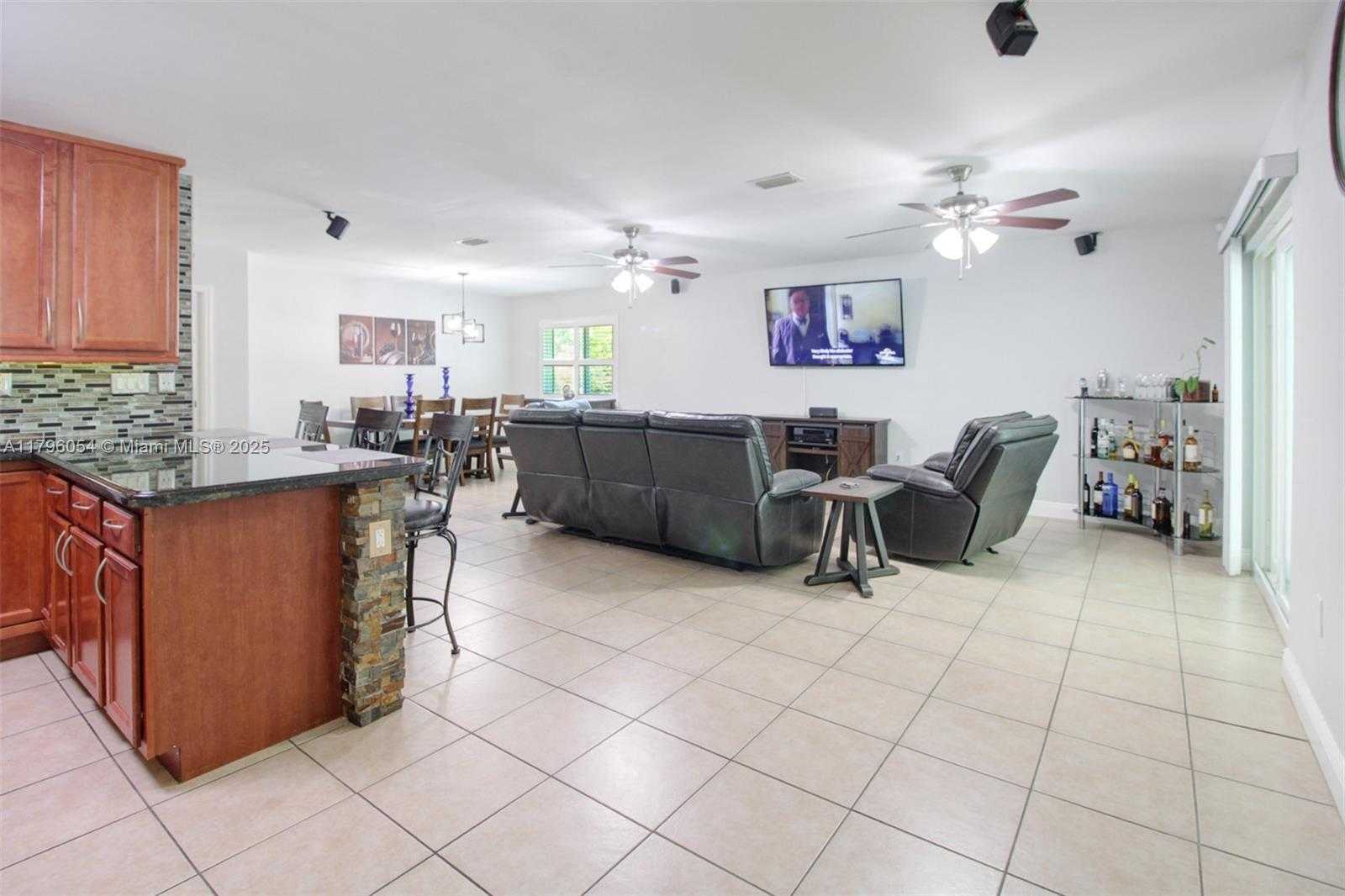 Small Image of 20121 SOUTH WEST 79TH AVE, Cutler Bay Number 29