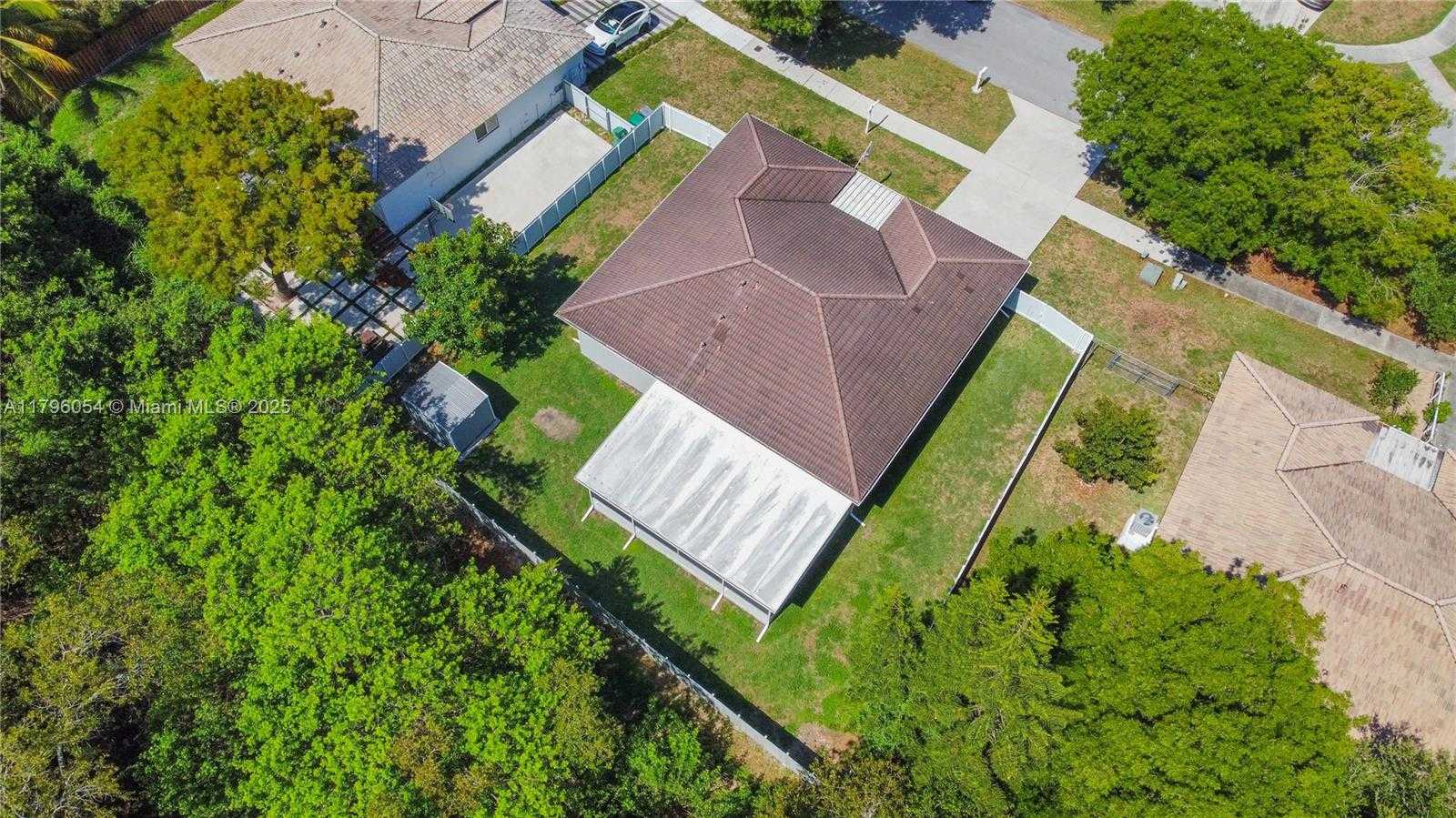 Small Image of 20121 SOUTH WEST 79TH AVE, Cutler Bay Number 43