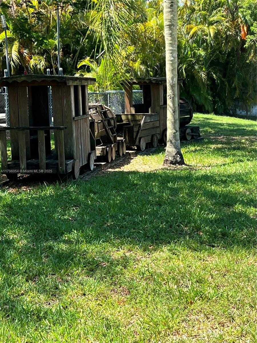 Small Image of 20121 SOUTH WEST 79TH AVE, Cutler Bay Number 47