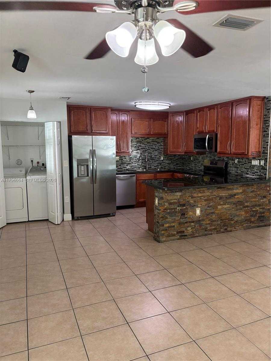 Small Image of 20121 SOUTH WEST 79TH AVE, Cutler Bay Number 58