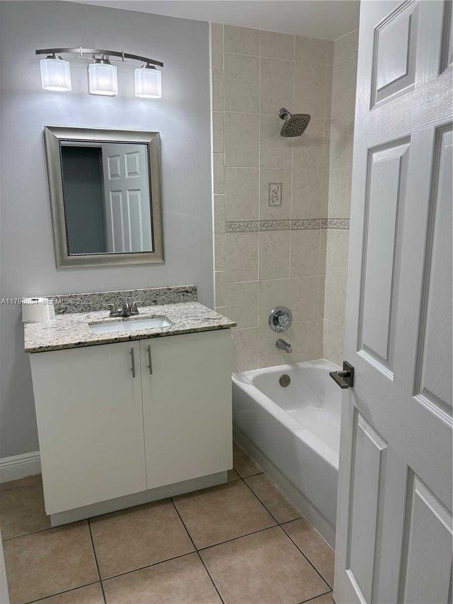 Small Image of 20121 SOUTH WEST 79TH AVE, Cutler Bay Number 65