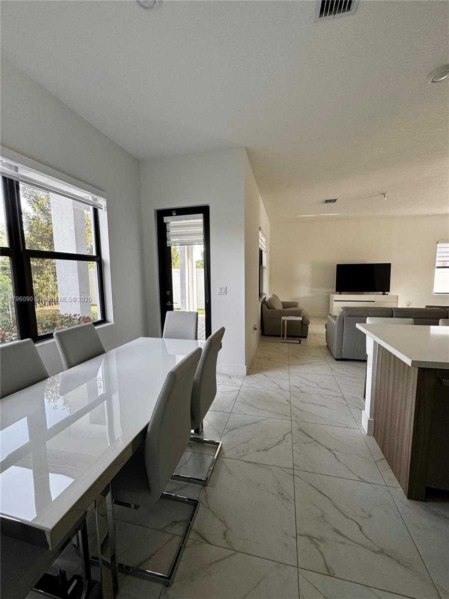 Small Image of 4409 SOUTH WEST 173RD AVE, Miramar Number 14