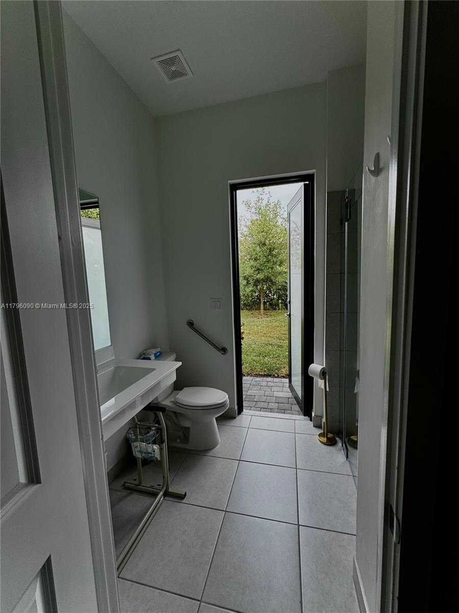 Small Image of 4409 SOUTH WEST 173RD AVE, Miramar Number 16