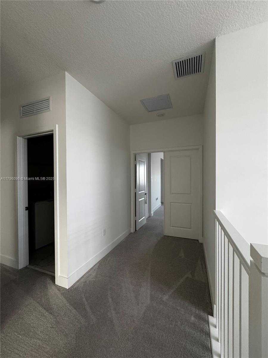 Small Image of 4409 SOUTH WEST 173RD AVE, Miramar Number 21
