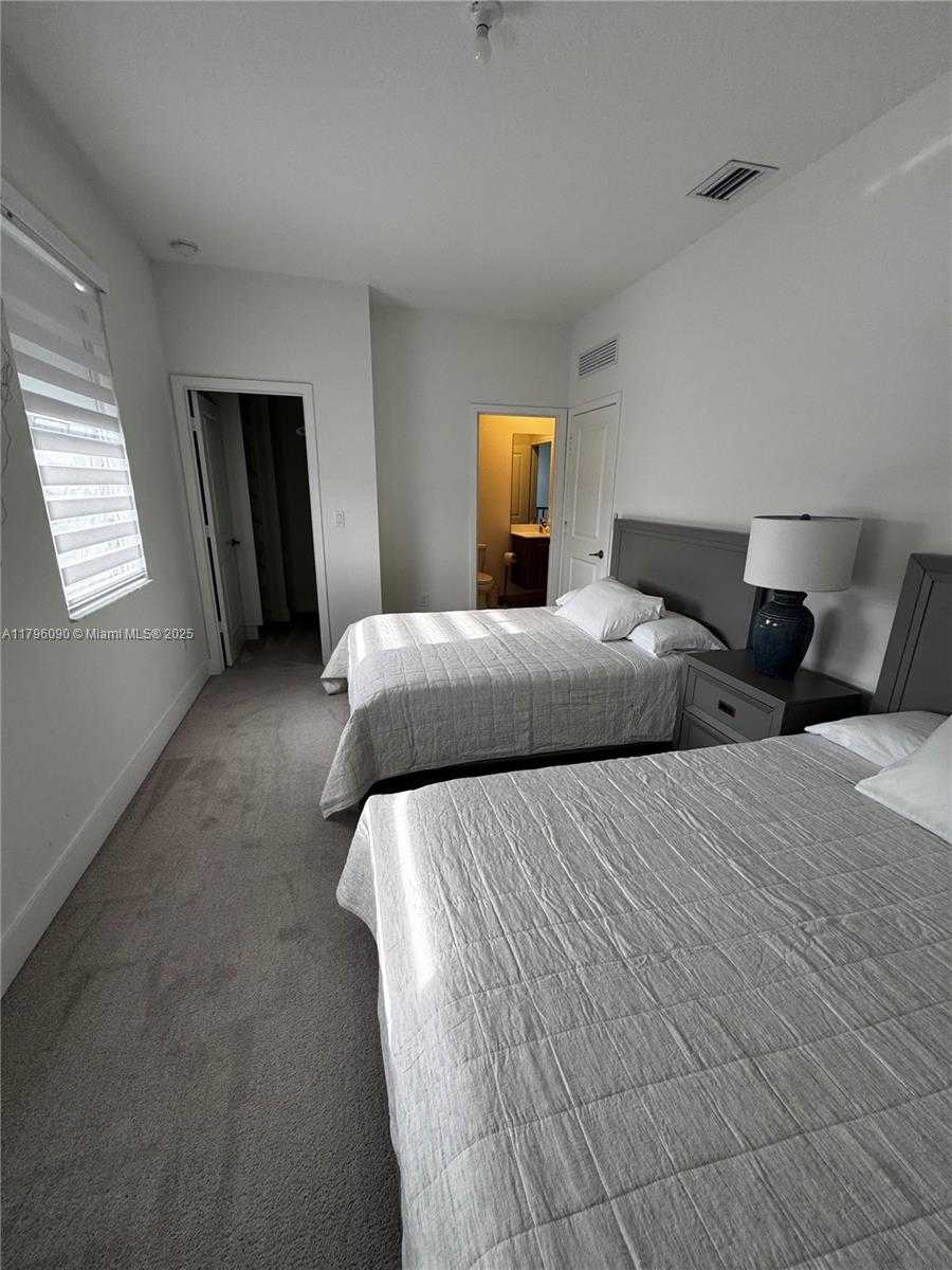 Small Image of 4409 SOUTH WEST 173RD AVE, Miramar Number 22