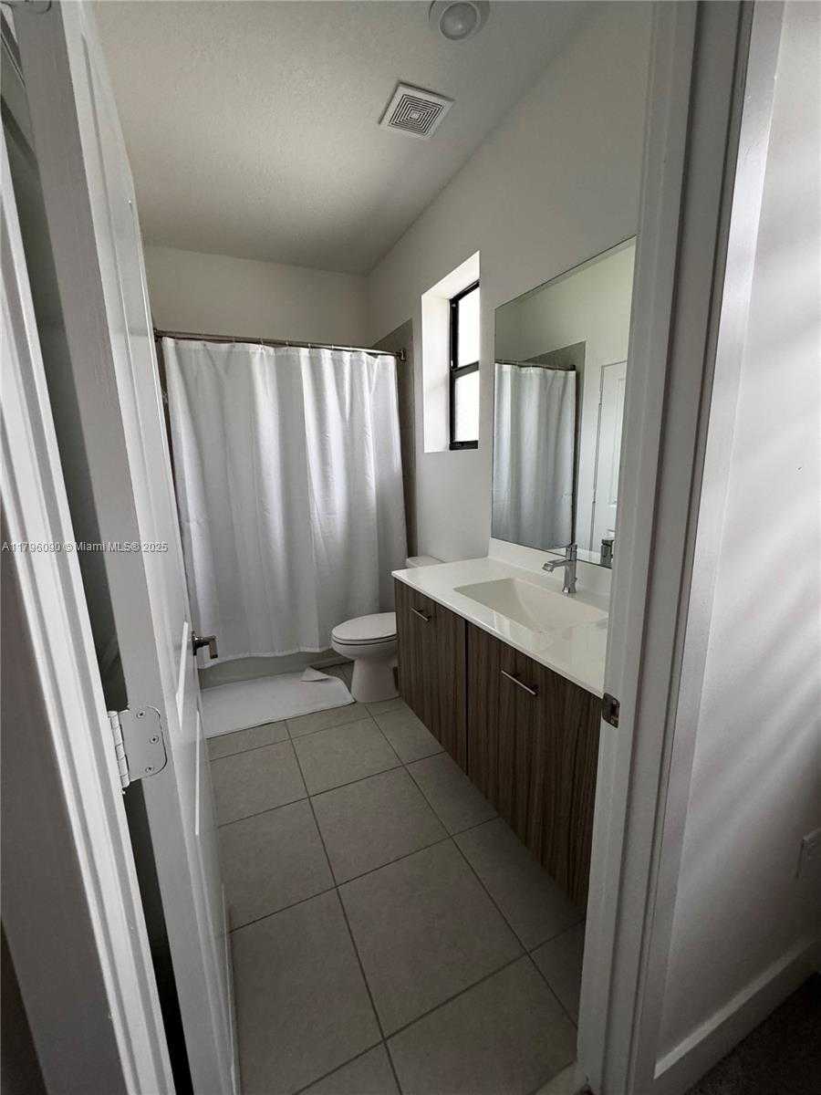 Small Image of 4409 SOUTH WEST 173RD AVE, Miramar Number 27