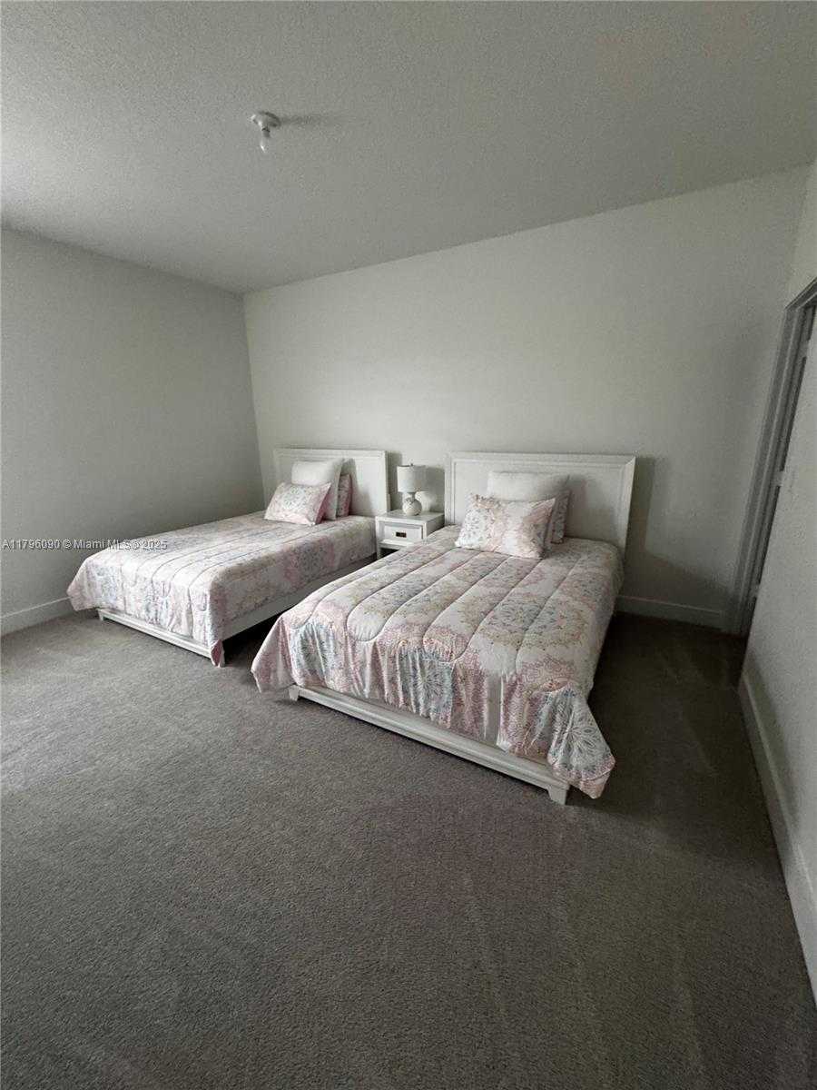 Small Image of 4409 SOUTH WEST 173RD AVE, Miramar Number 28