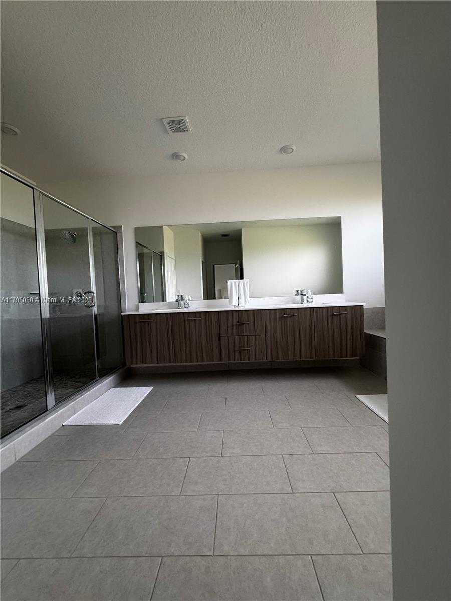 Small Image of 4409 SOUTH WEST 173RD AVE, Miramar Number 35