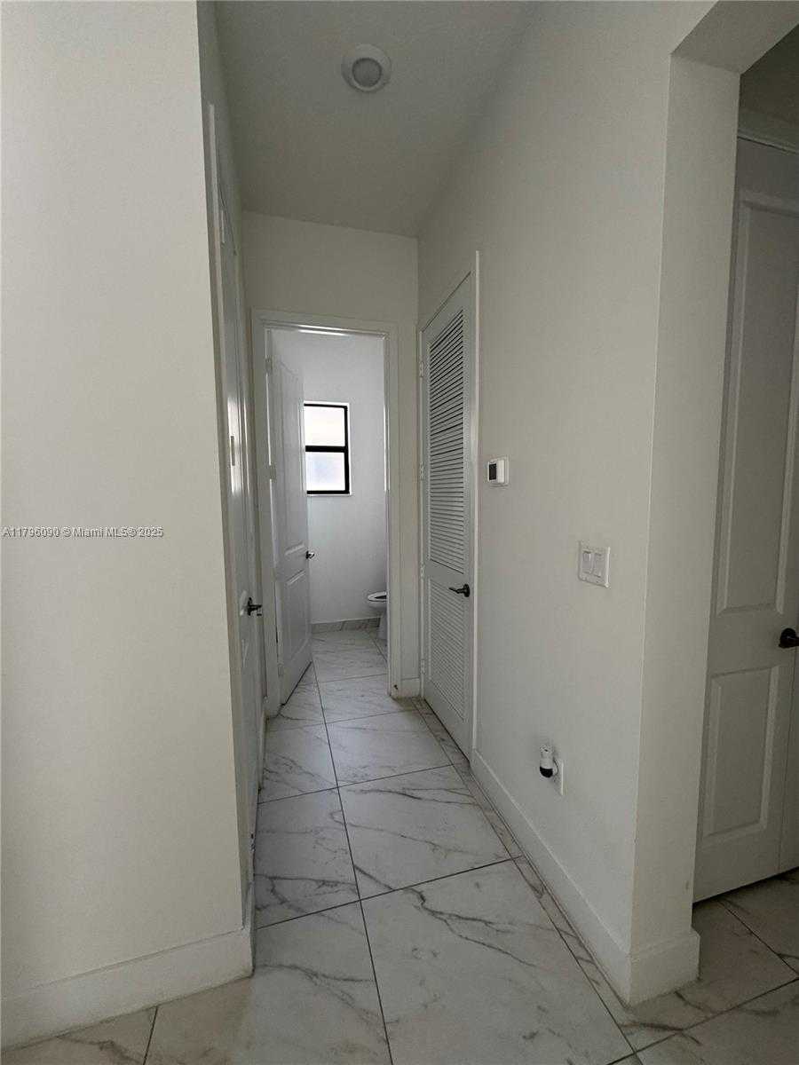 Small Image of 4409 SOUTH WEST 173RD AVE, Miramar Number 5