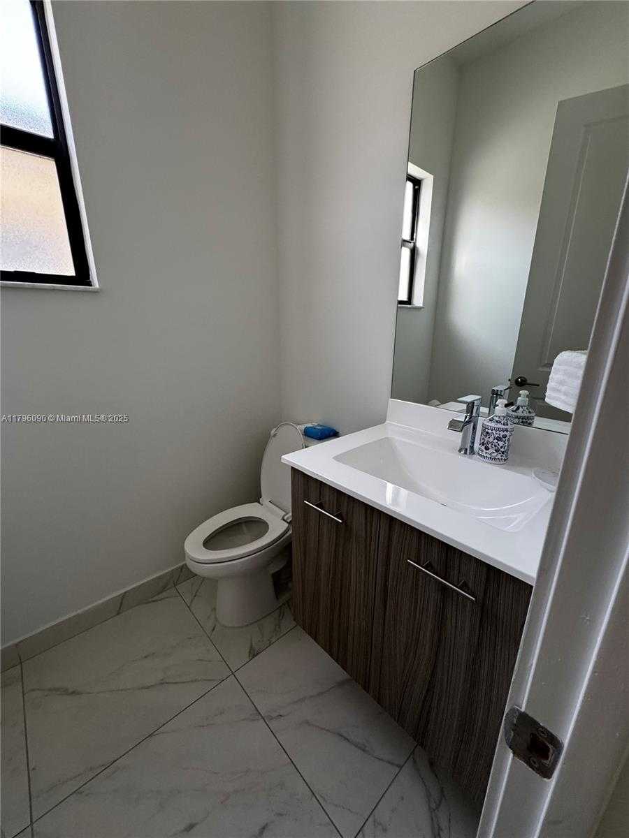 Small Image of 4409 SOUTH WEST 173RD AVE, Miramar Number 6