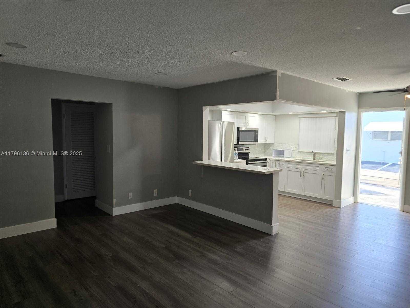 Small Image of 3711 VAN BUREN ST, Hollywood Number 5