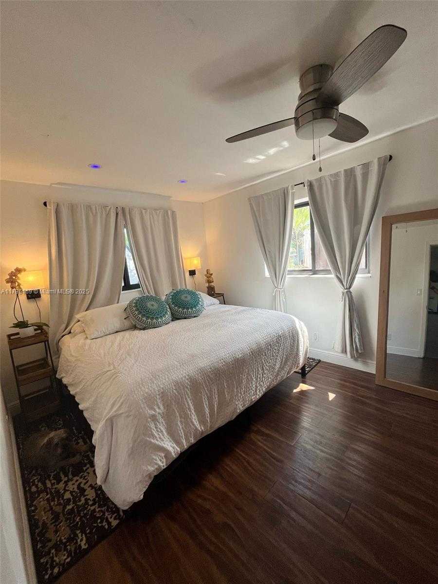 Small Image of 722 SOUTH WEST 10TH ST, Hallandale Beach Number 11