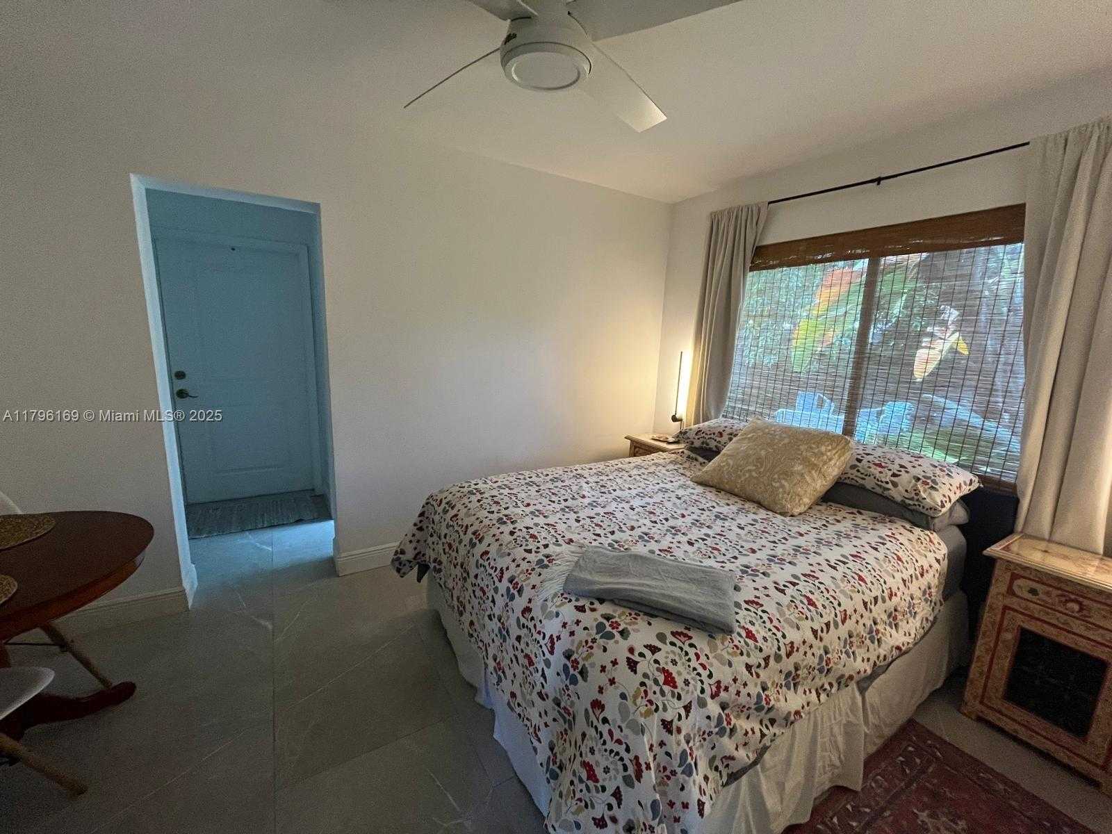 Small Image of 722 SOUTH WEST 10TH ST, Hallandale Beach Number 12