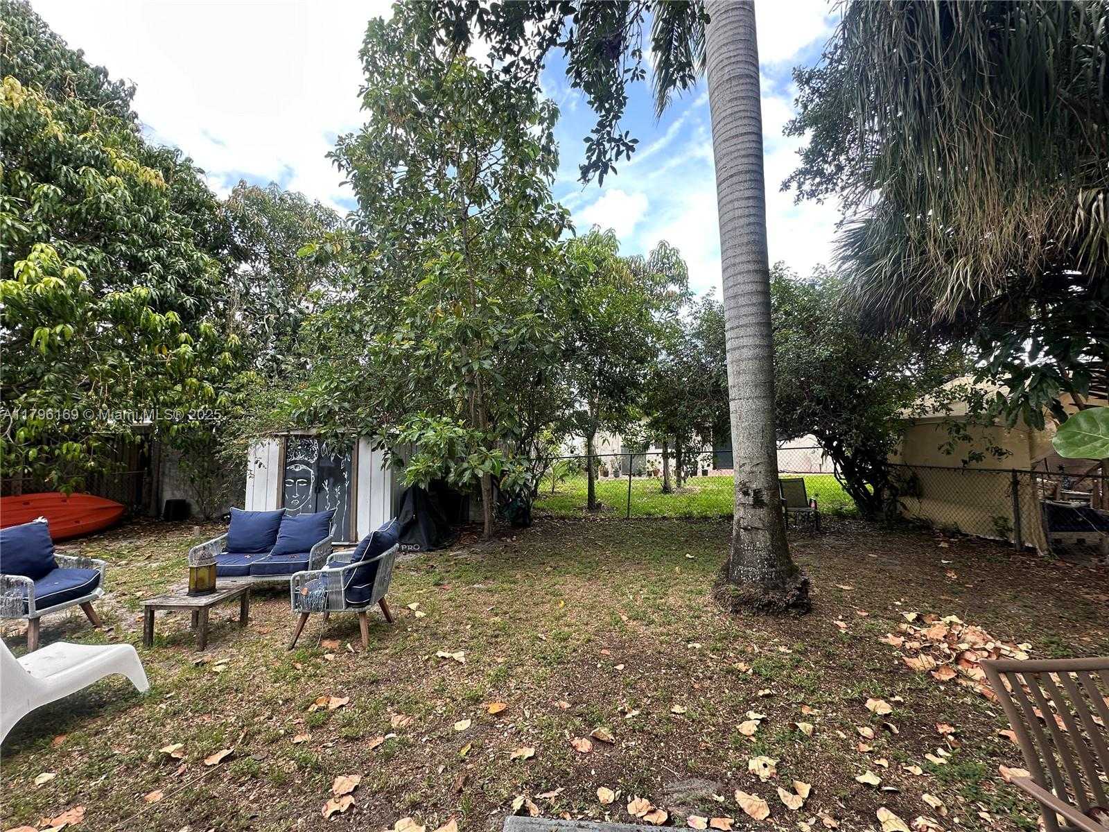 Small Image of 722 SOUTH WEST 10TH ST, Hallandale Beach Number 22