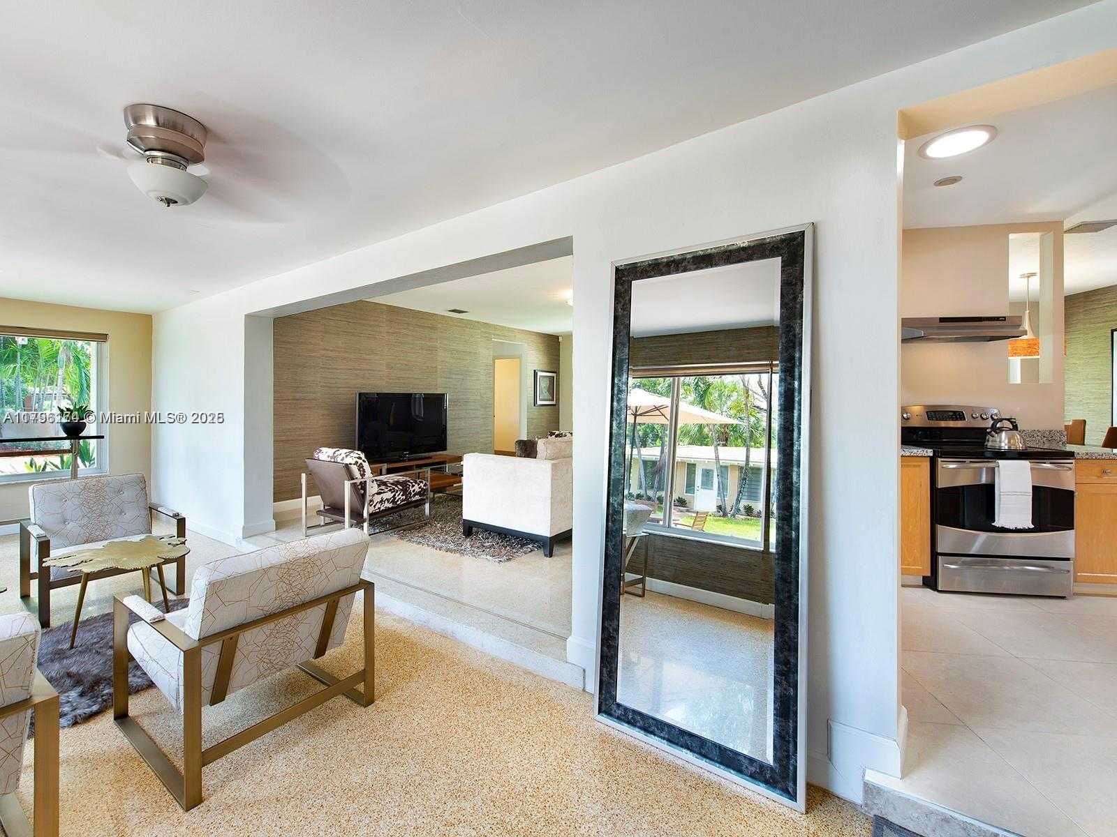Small Image of 10643 NORTH EAST 10TH PL, Miami Shores Number 12