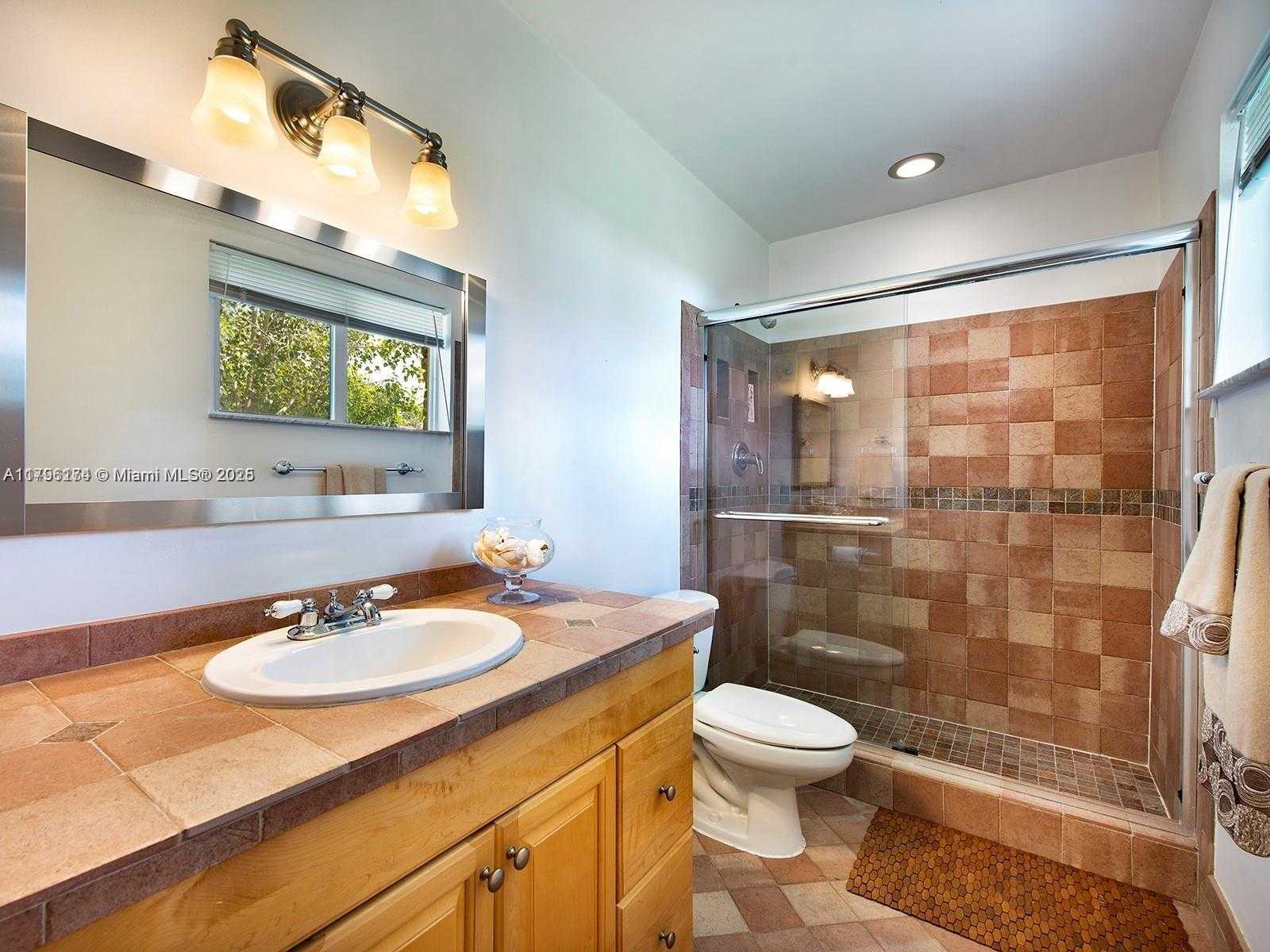 Small Image of 10643 NORTH EAST 10TH PL, Miami Shores Number 20