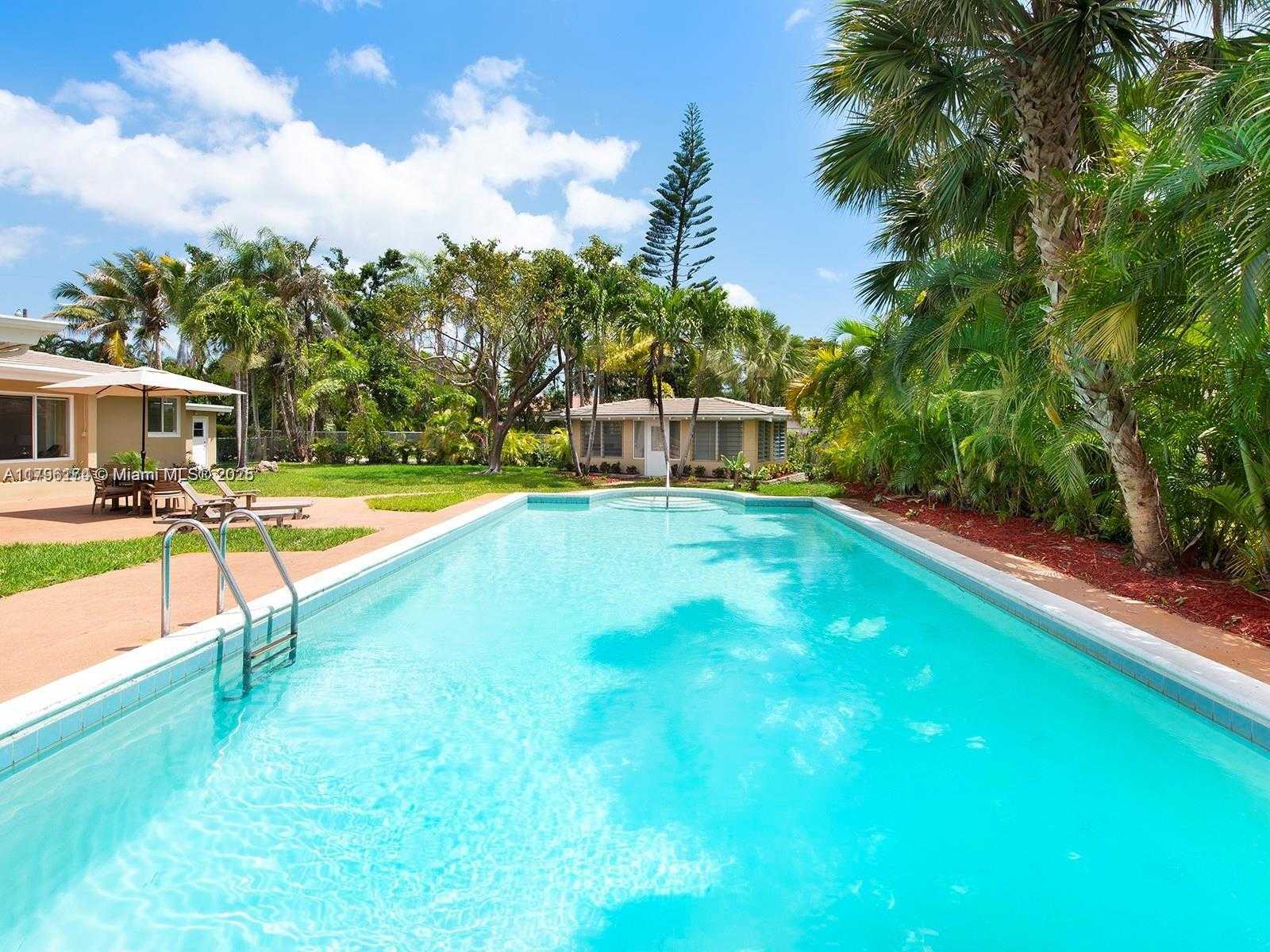 Small Image of 10643 NORTH EAST 10TH PL, Miami Shores Number 4