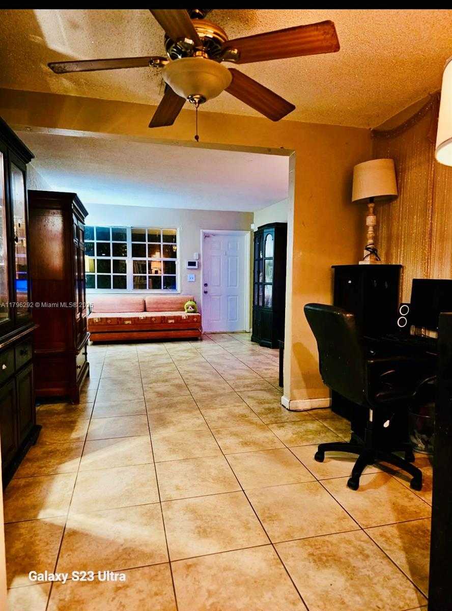 Small Image of 5706 SIMMS ST, Hollywood Number 11