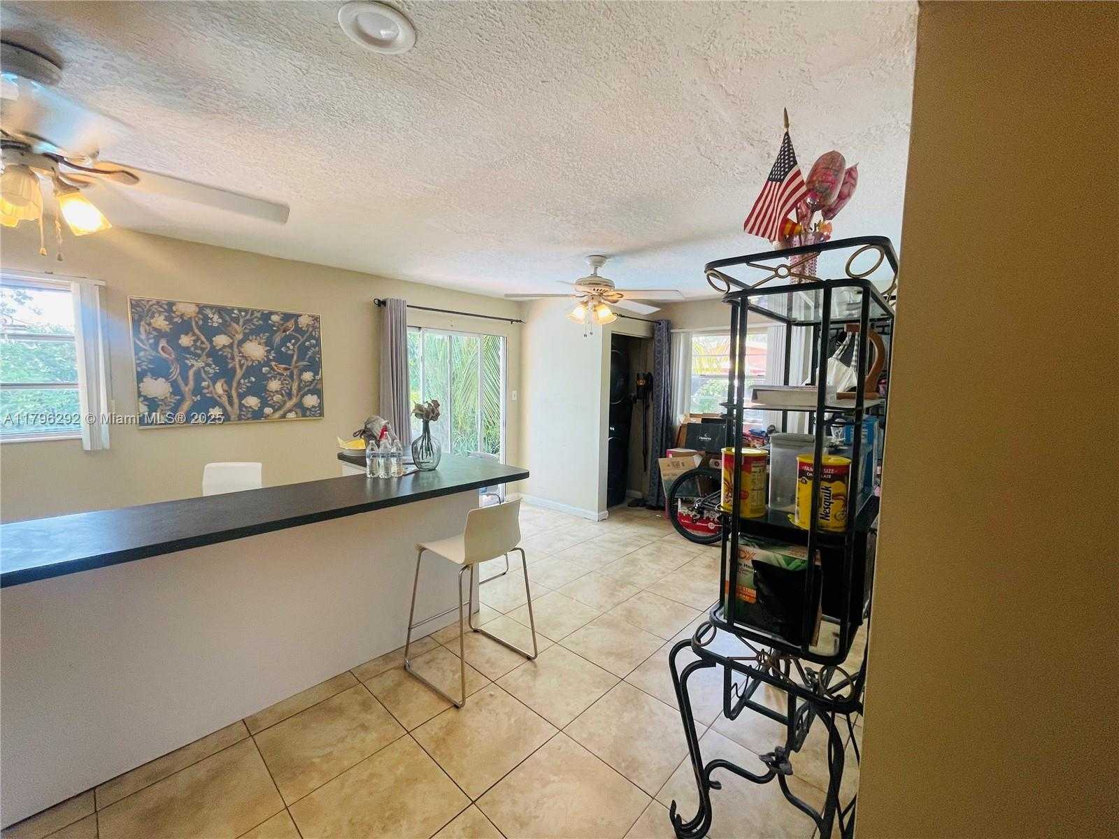 Small Image of 5706 SIMMS ST, Hollywood Number 21