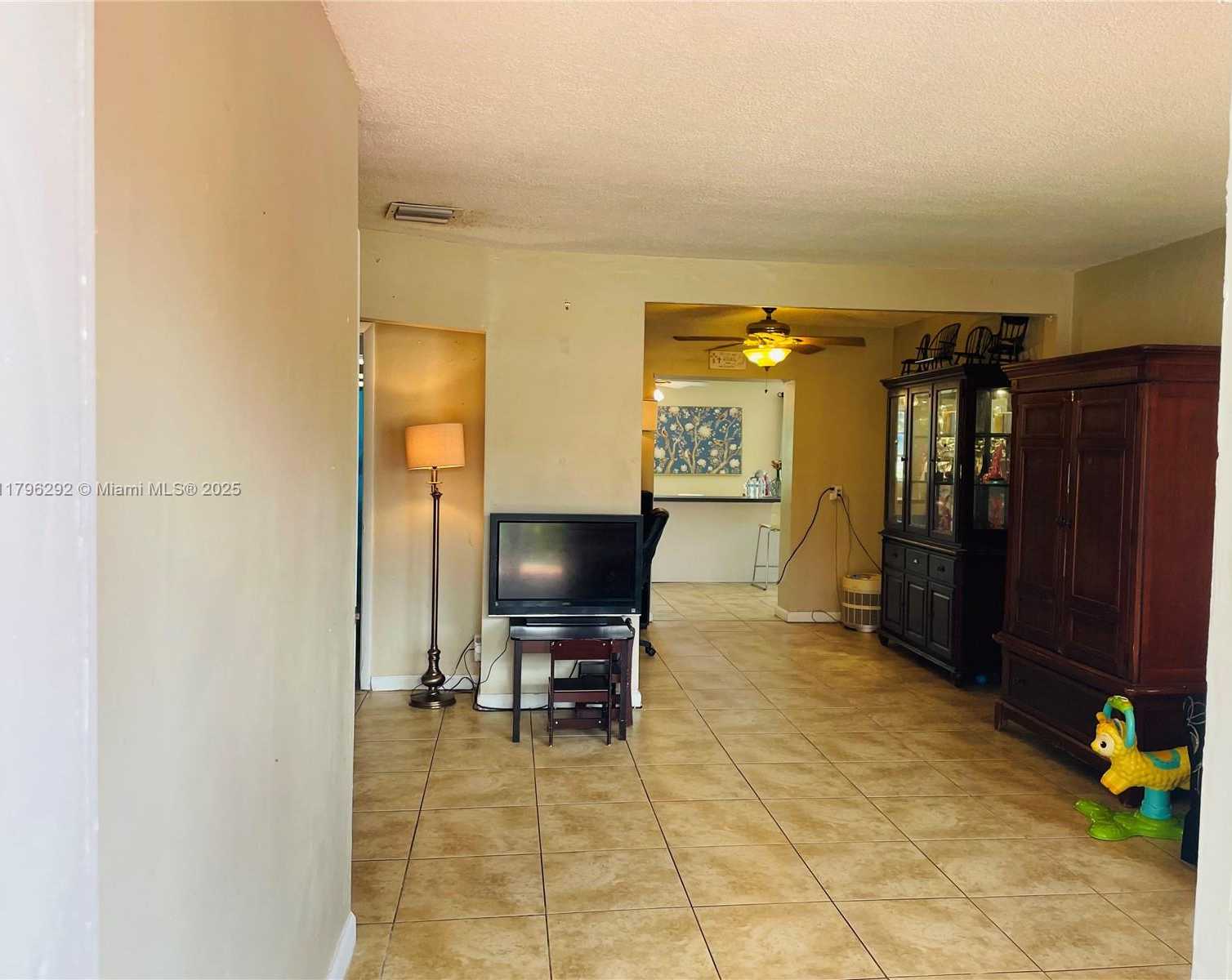 Small Image of 5706 SIMMS ST, Hollywood Number 23