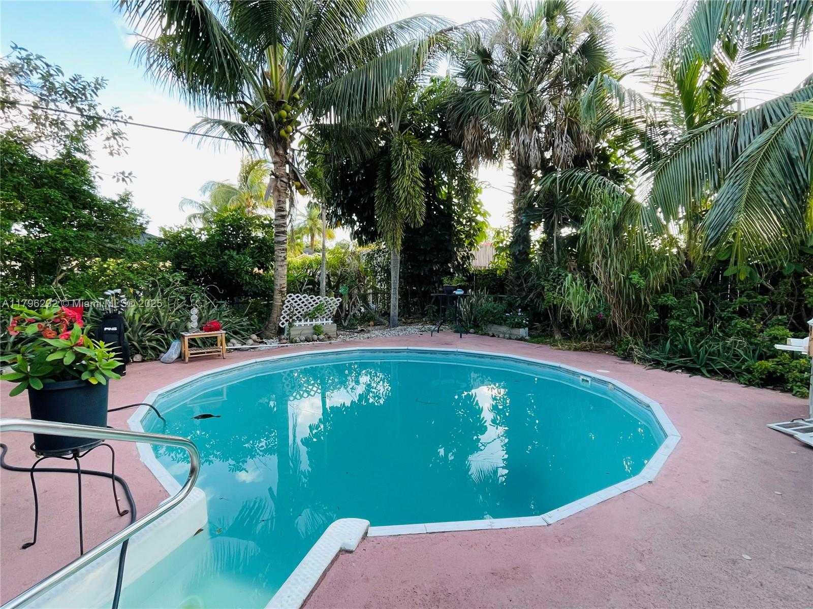 Small Image of 5706 SIMMS ST, Hollywood Number 5