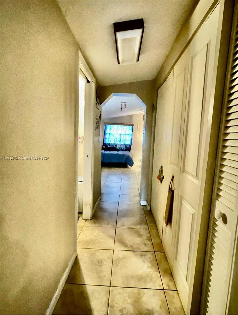 Small Image of 5706 SIMMS ST, Hollywood Number 8