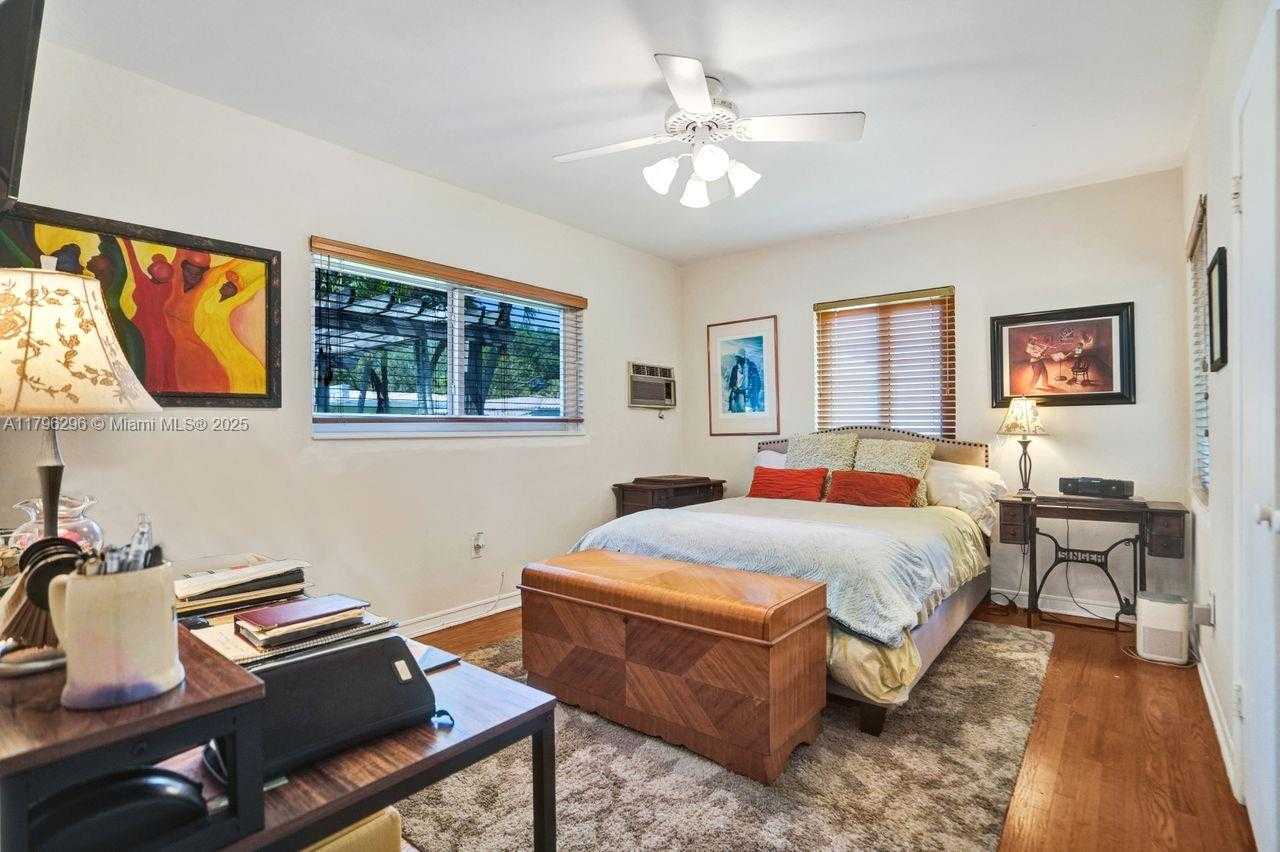 Small Image of 825 NORTH EAST 98TH ST, Miami Shores Number 18