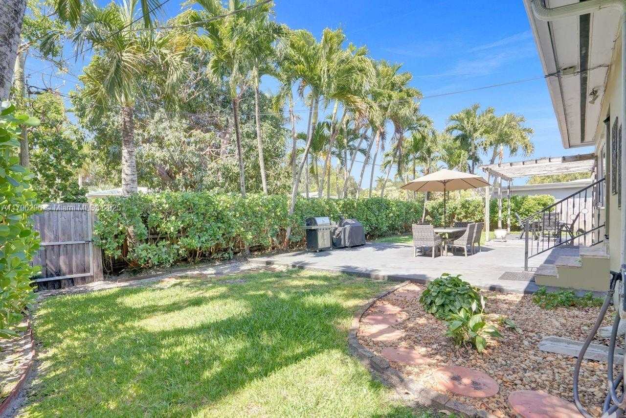 Small Image of 825 NORTH EAST 98TH ST, Miami Shores Number 25