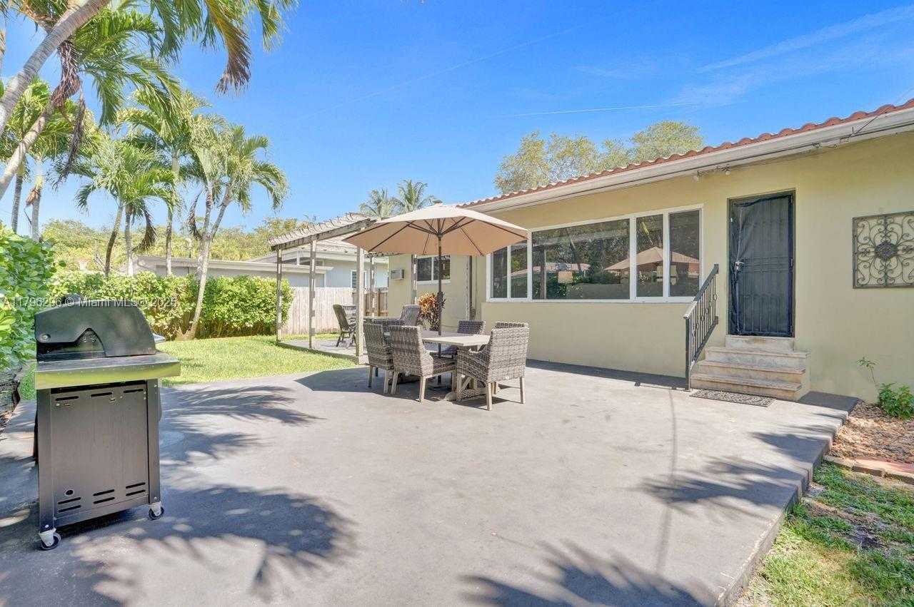 Small Image of 825 NORTH EAST 98TH ST, Miami Shores Number 27