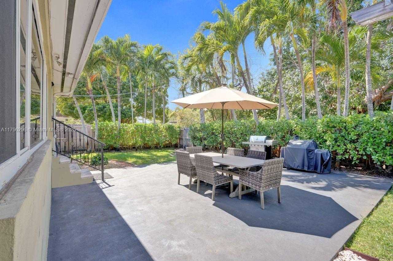 Small Image of 825 NORTH EAST 98TH ST, Miami Shores Number 29