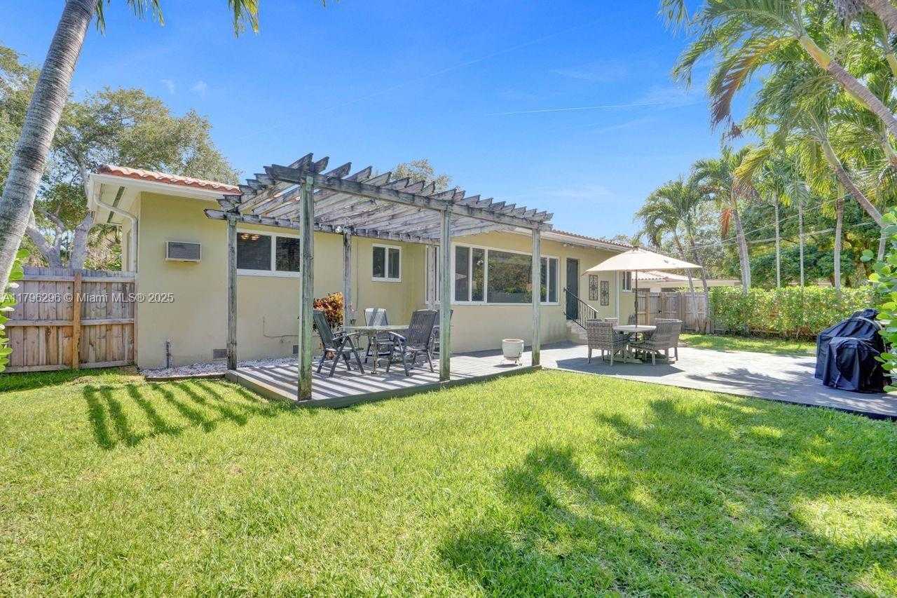Small Image of 825 NORTH EAST 98TH ST, Miami Shores Number 32