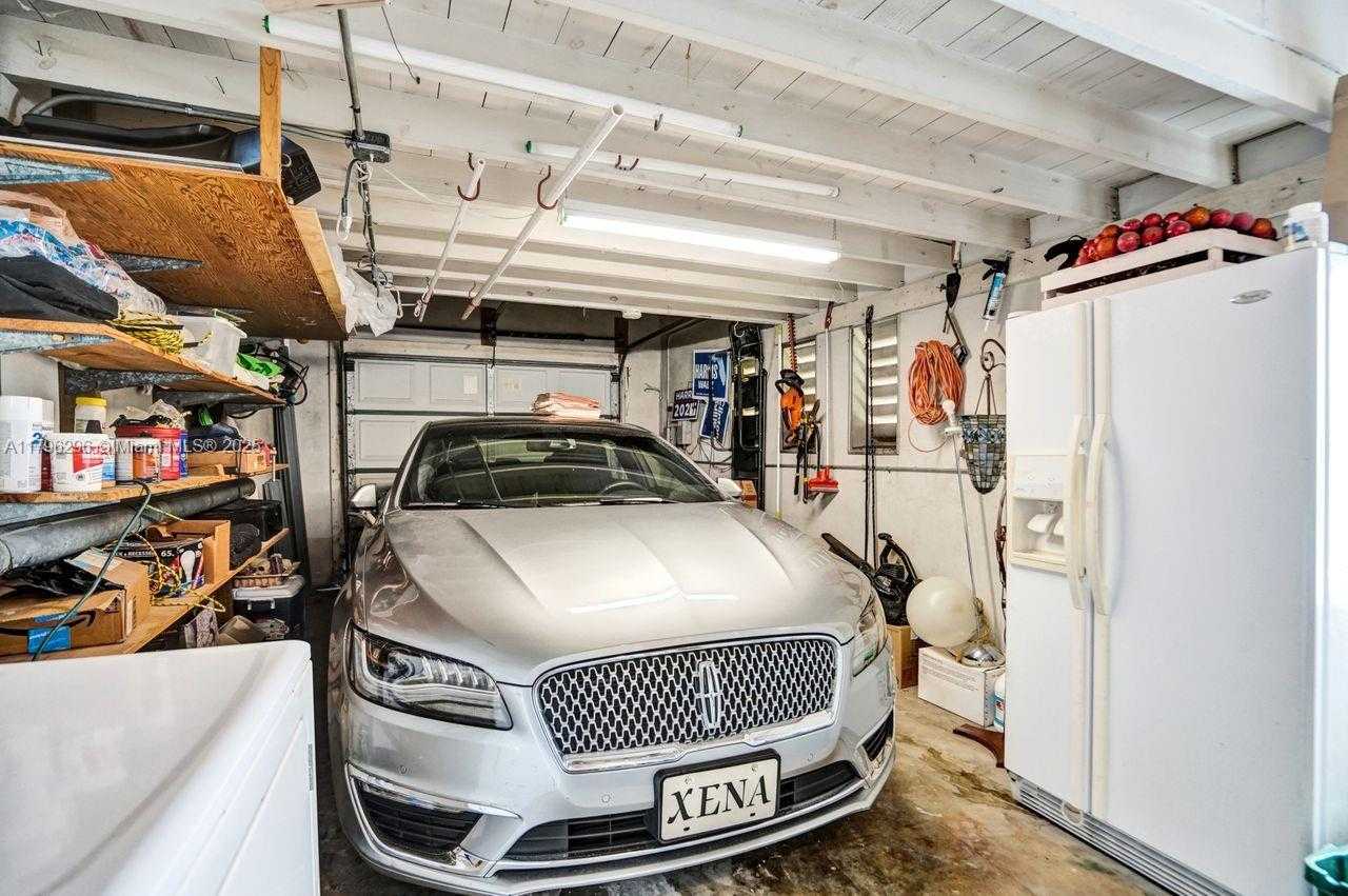 Small Image of 825 NORTH EAST 98TH ST, Miami Shores Number 37