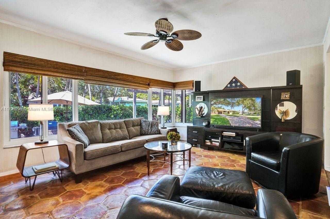 Small Image of 825 NORTH EAST 98TH ST, Miami Shores Number 8