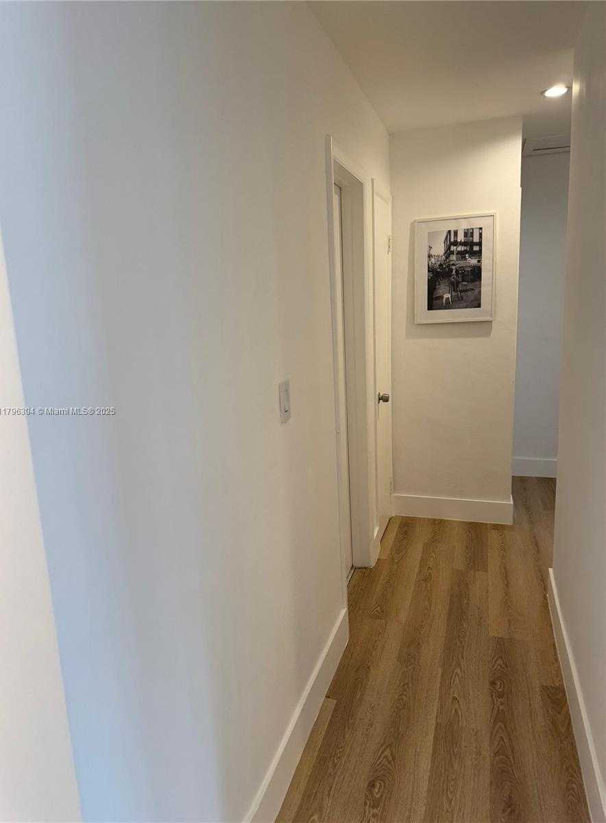 Small Image of 4701 SOUTH WEST 104TH CT, Miami Number 15