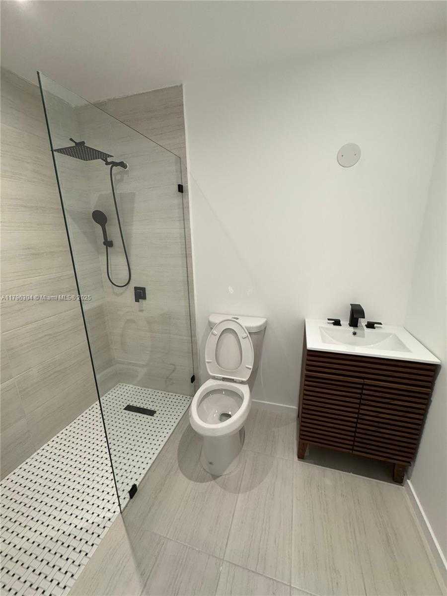 Small Image of 4701 SOUTH WEST 104TH CT, Miami Number 17