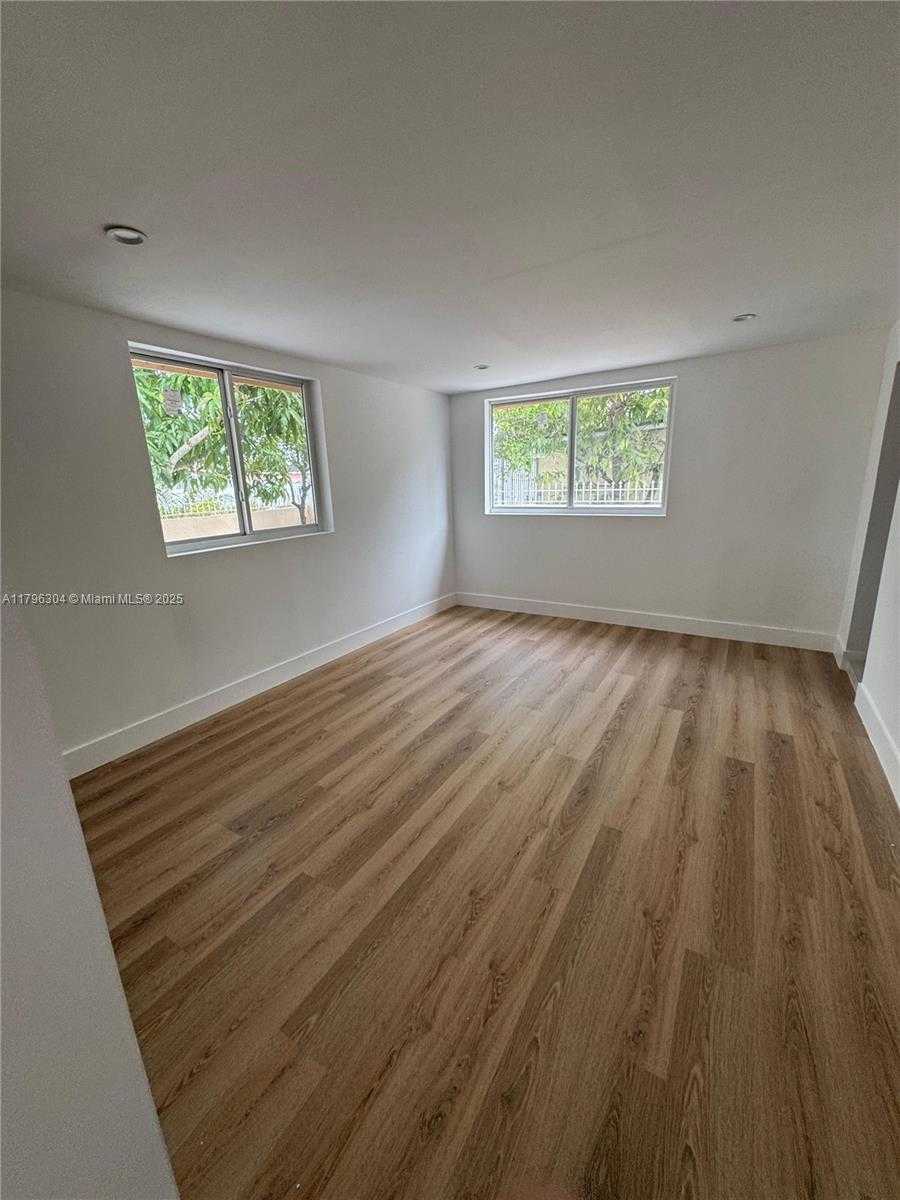 Small Image of 4701 SOUTH WEST 104TH CT, Miami Number 18