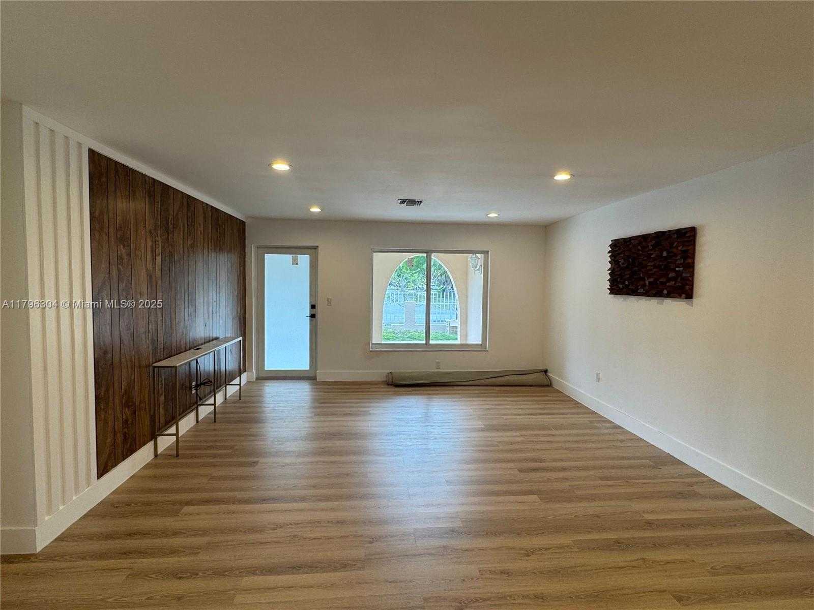 Small Image of 4701 SOUTH WEST 104TH CT, Miami Number 26