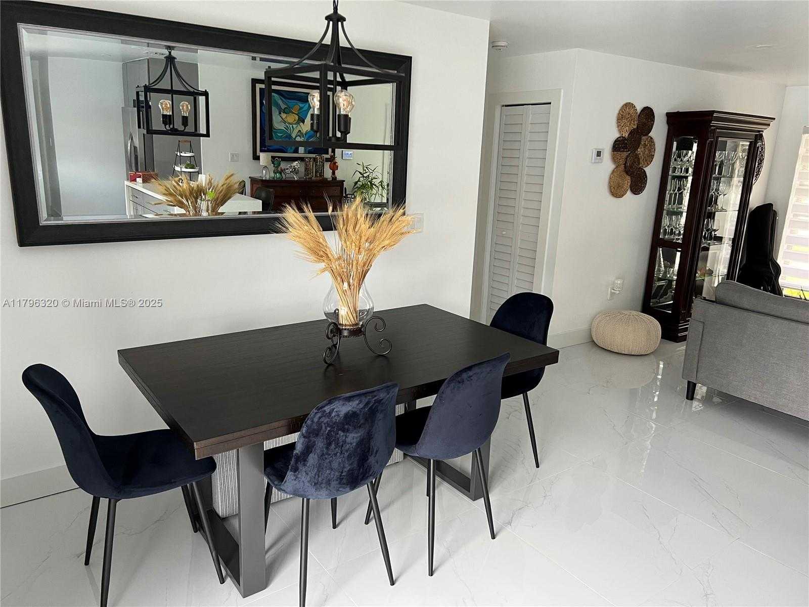 Small Image of 18133 SOUTH WEST 93RD AVE, Palmetto Bay Number 3