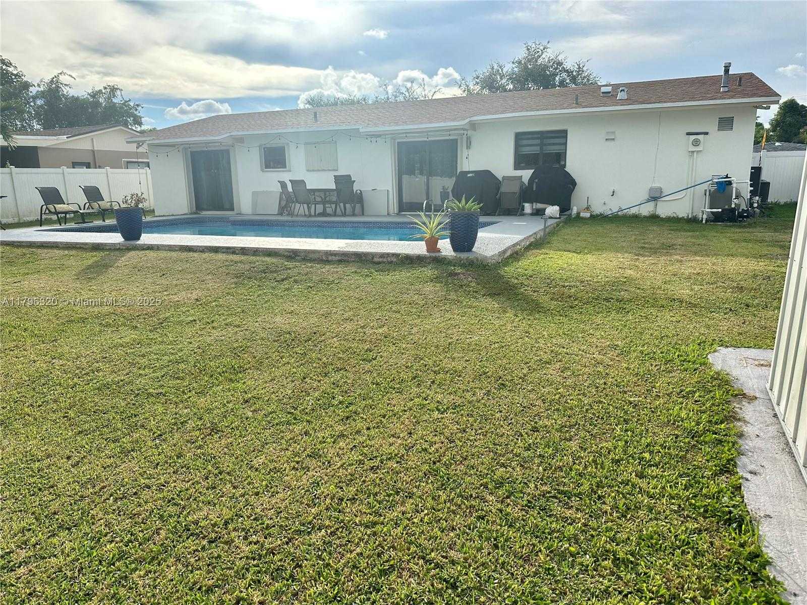 Small Image of 18133 SOUTH WEST 93RD AVE, Palmetto Bay Number 5