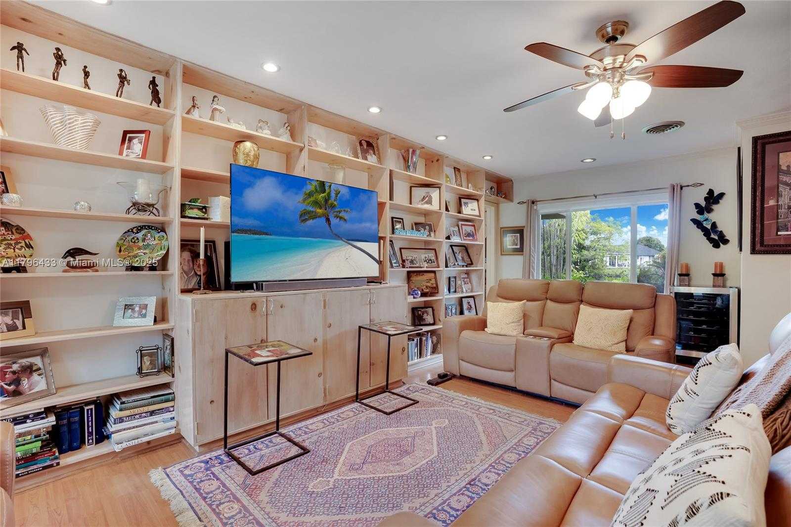 Small Image of 610 LAKE DASHA CIR, Plantation Number 15