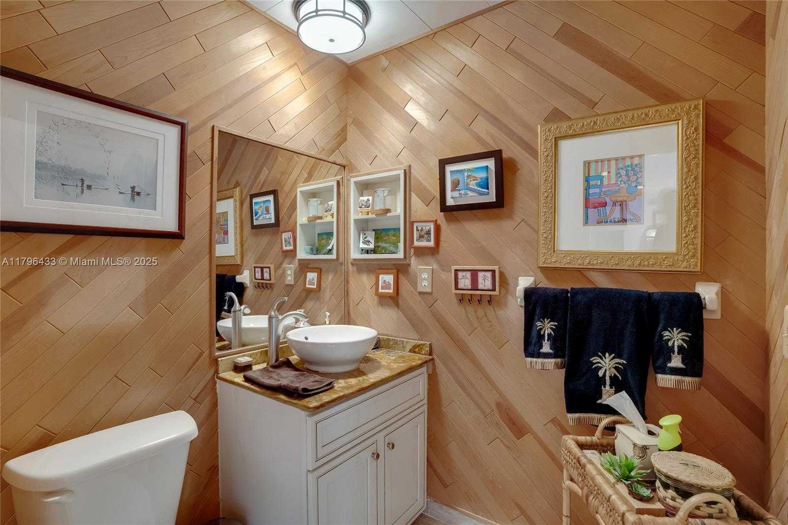 Small Image of 610 LAKE DASHA CIR, Plantation Number 22
