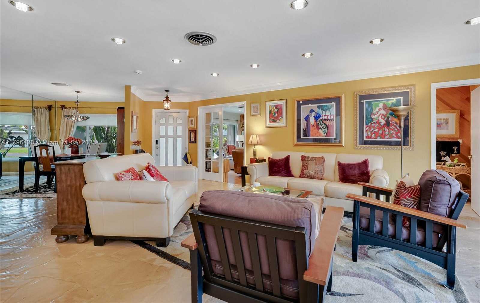 Small Image of 610 LAKE DASHA CIR, Plantation Number 9