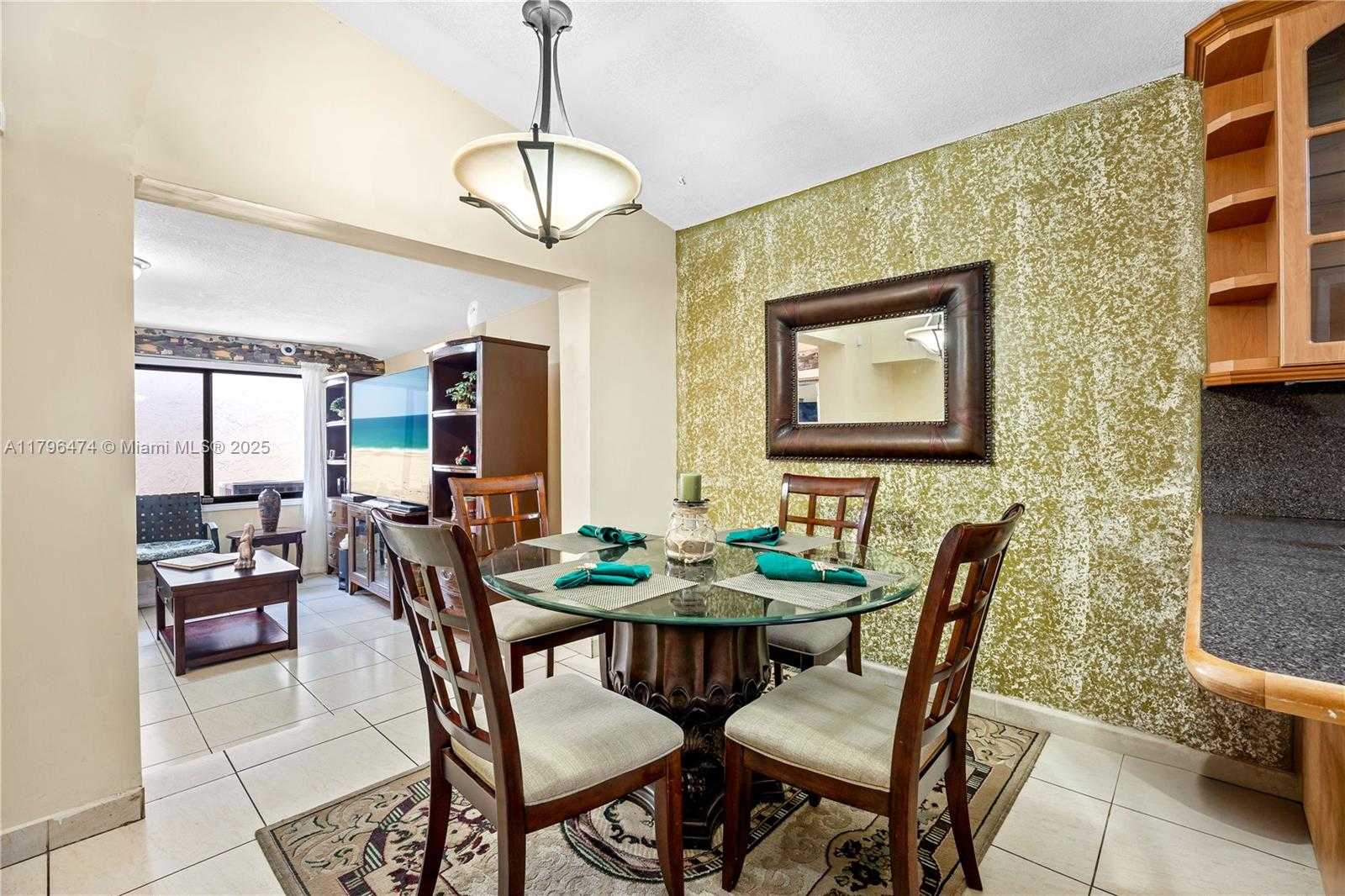 Small Image of 2462 WEST 65TH ST, Hialeah Number 12