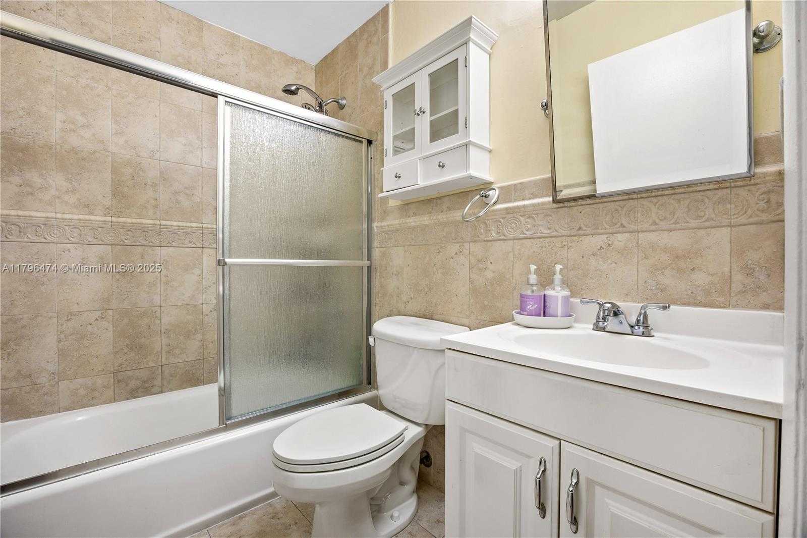 Small Image of 2462 WEST 65TH ST, Hialeah Number 22