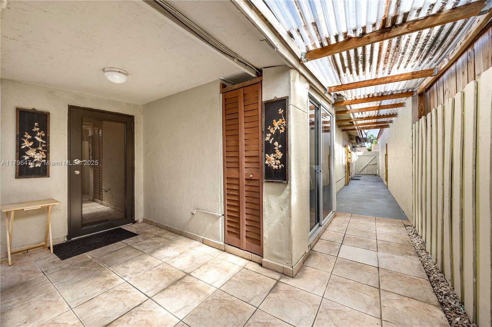 Small Image of 2462 WEST 65TH ST, Hialeah Number 23