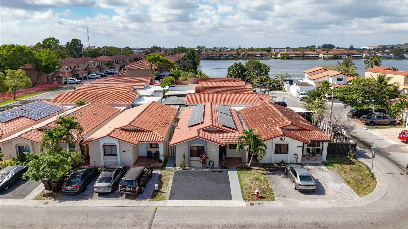 Small Image of 2462 WEST 65TH ST, Hialeah Number 3